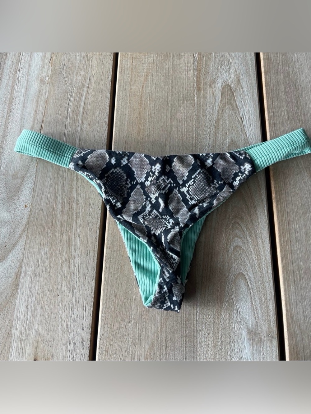 Indah Mint Green Ribbed Bikini Top - Picture 9 of 9
